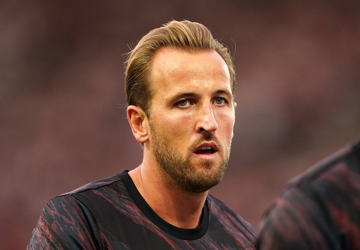 El inglés aprovechó un error de Stuttgart en la final de la Supercopa de Alemania. Harry Kane marcó su primer gol de la temporada con Bayern