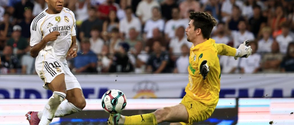 Real Madrid goleó al WSG Tirol por 4 a 0 con dos tantos de Kylian Mbappé