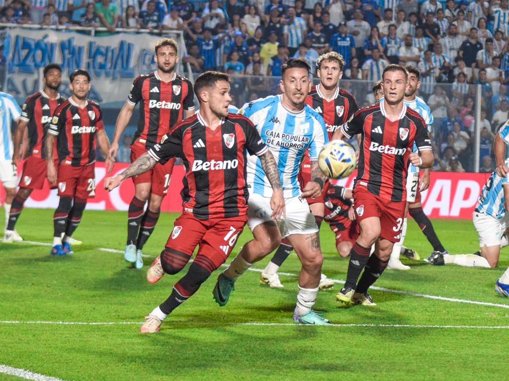 Atlético Tucumán derrotó a River por dos a cero