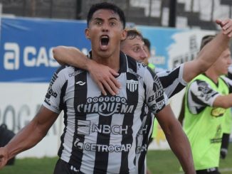 El Albinegro ganó 2 a 0 con goles de Maximiliano Romero y Matías Romero. Chaco For Ever arruinó a Estudiantes de Río Cuarto