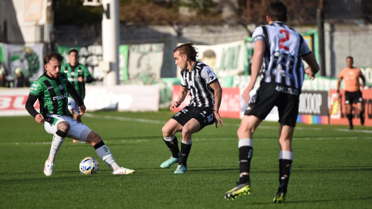 Gimnasia de Mendoza empató con Nueva Chicago y perdió el liderazgo en la zona B