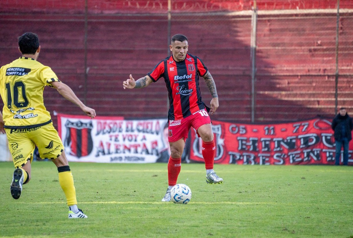 Emiliano Vecchio rescindió contrato con Defensores de Belgrano