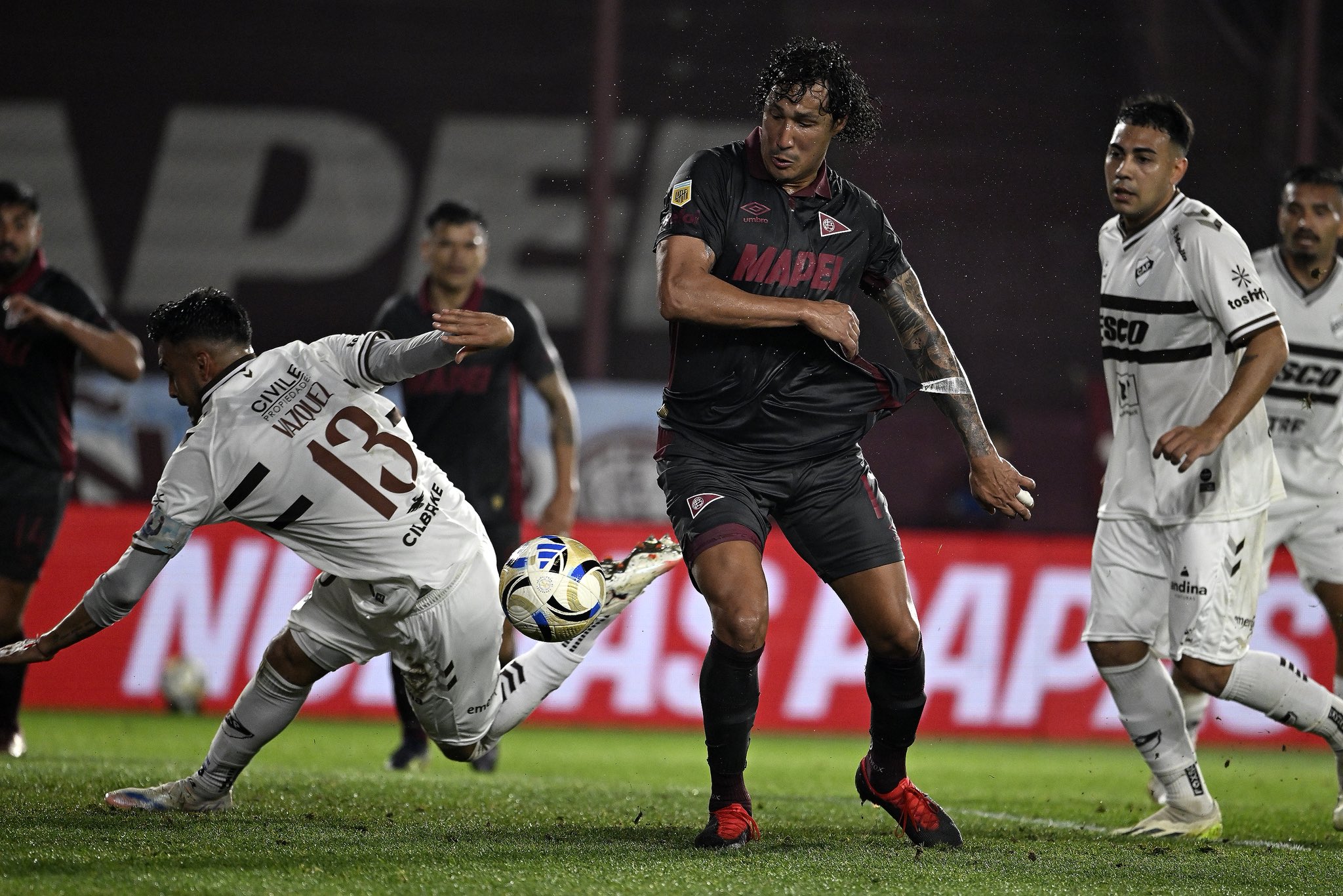 Lanús le ganó a Platense y llega entonado a la revancha con Fluminense