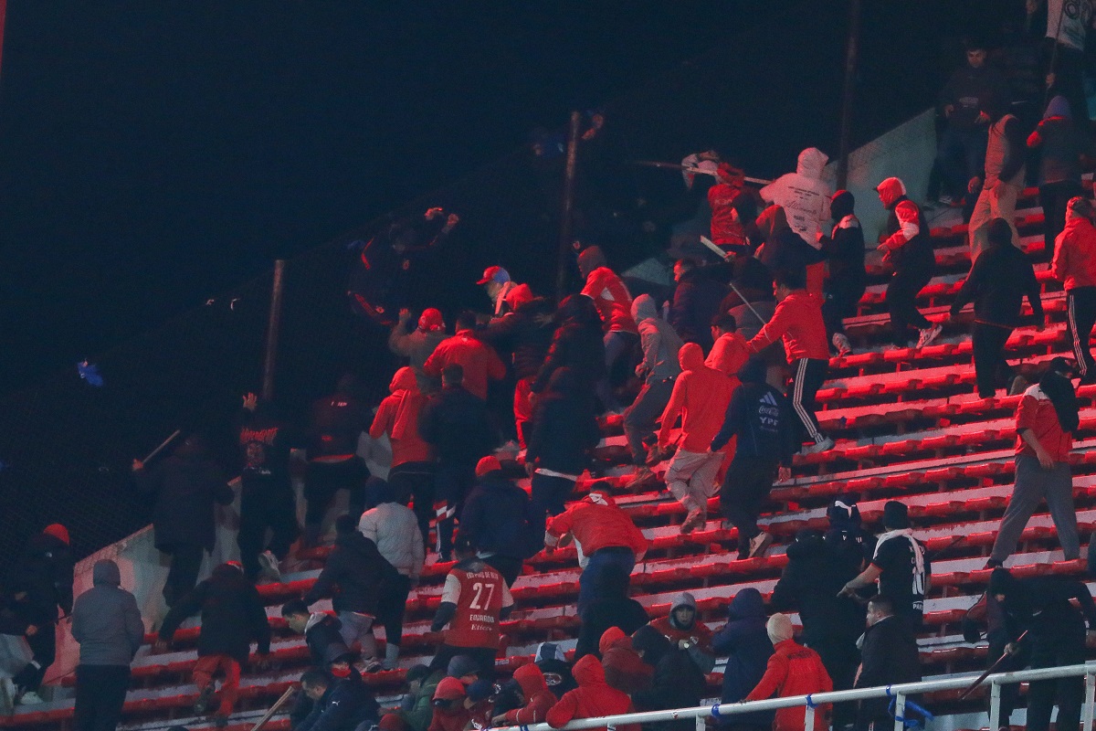 Detienen a un prófugo de Independiente de la barbarie con la U de Chile en Berazategui – Muñiz