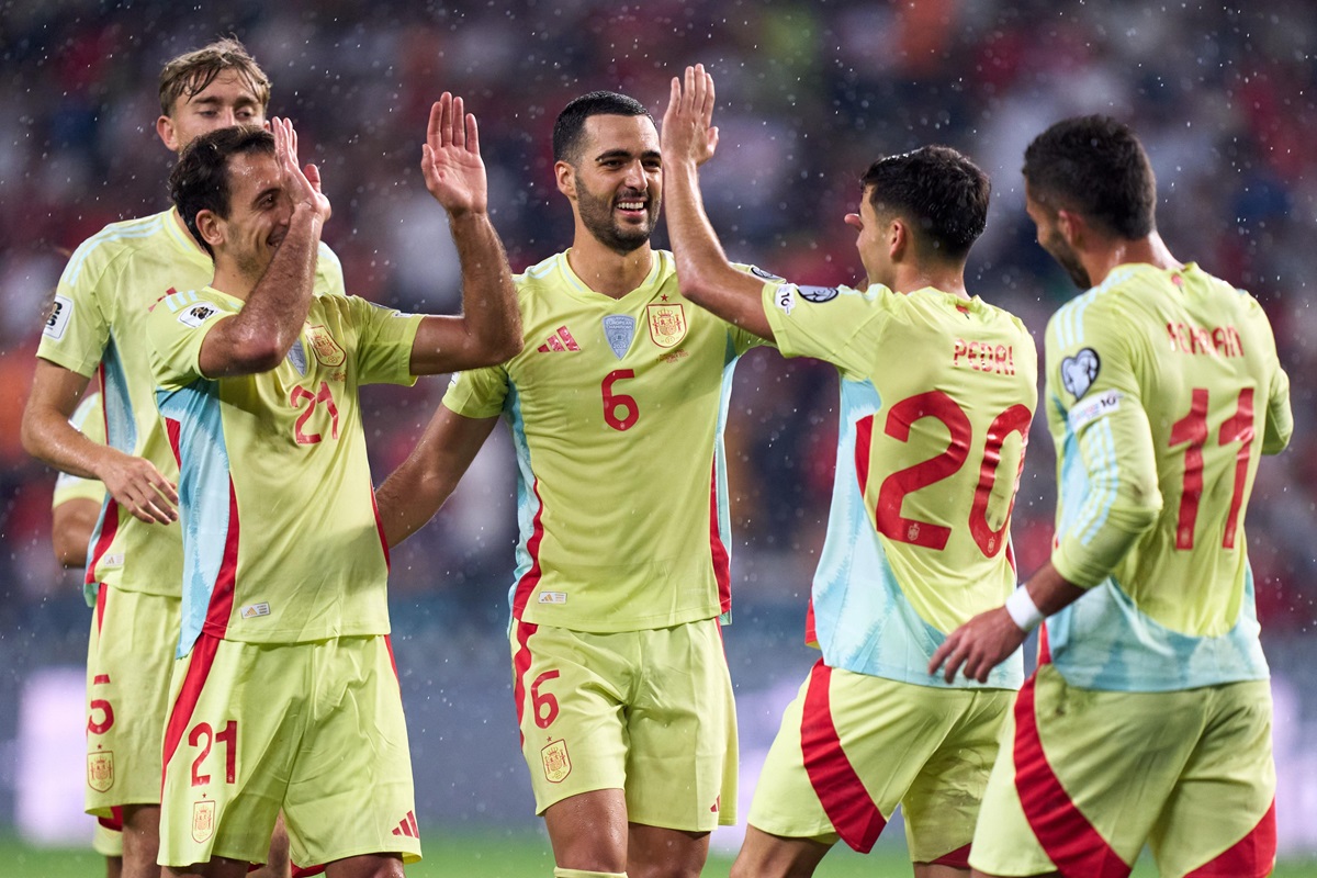 España fue una orquesta y goleó a Turquía por 6 a 0 en eliminatorias