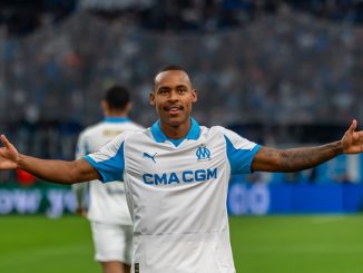 Olympique de Marsella goleó a Ajax con implacable 4-0