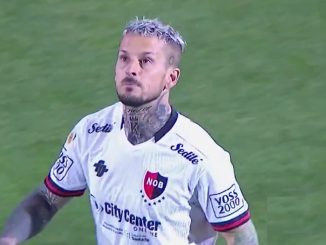 Darío Benedetto erró un penal y estiró su racha sin goles