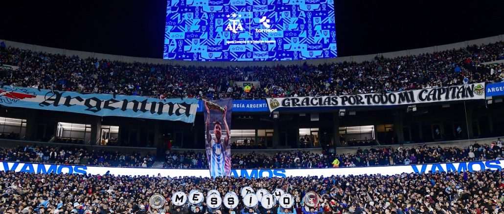 Hinchas argentinos El aplausómetro de los hinchas albicelestes en Argentina vs Venezuela