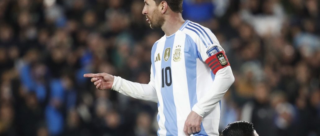 Lionel Messi Doblete de Lionel Messi en Argentina y goleador de las Eliminatorias