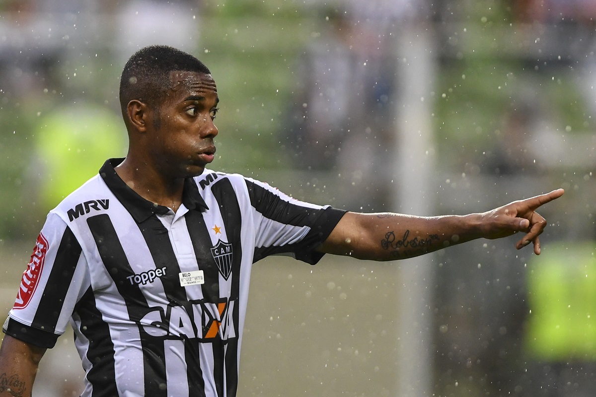 ¡Insólito! Robinho dirige un equipo de abusadores en la cárcel de Brasil