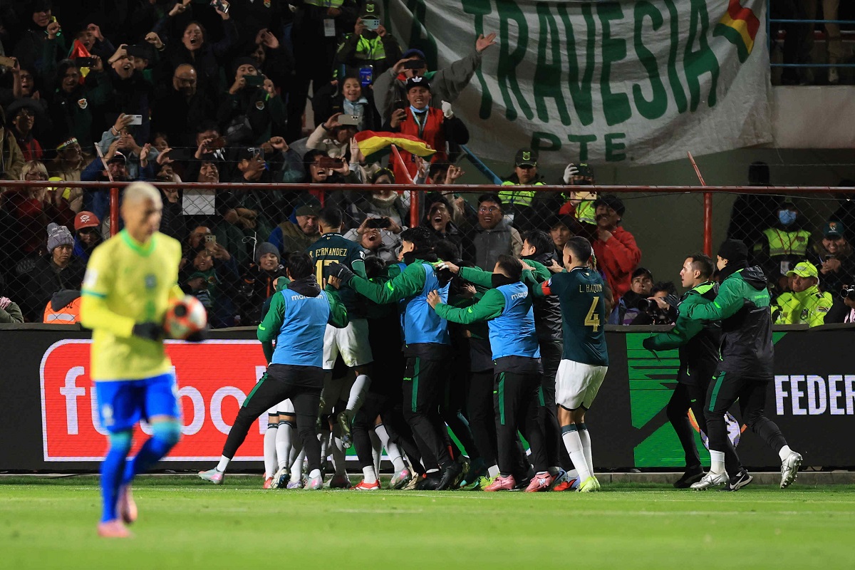 Bolivia dio el golpe ante Brasil y jugará el Repechaje para el Mundial 2026