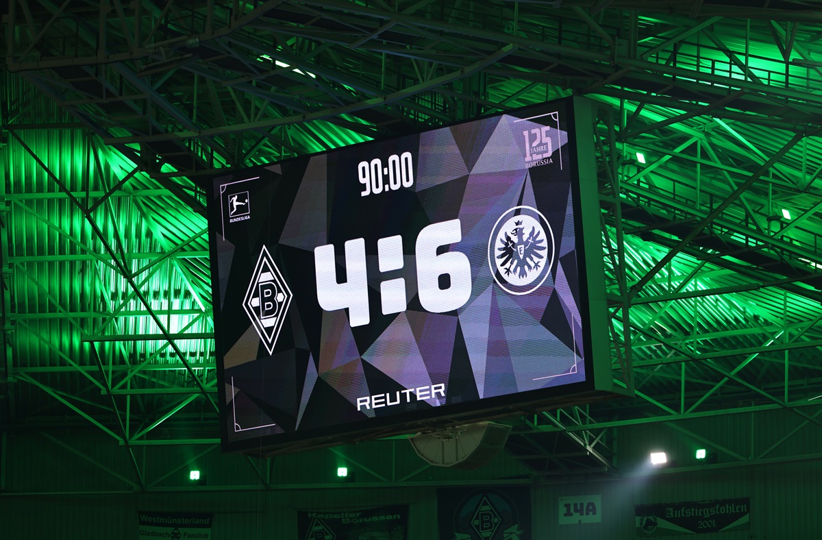 Gladbach 4 – Frankfurt 6: Show con diez goles en Bundesliga