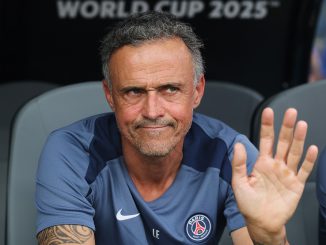 Luis Enrique sorprendió y cantó en rueda de prensa para dar su candidato al Balón de Oro