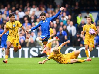 Chelsea se complicó con otra roja y perdió con Brighton