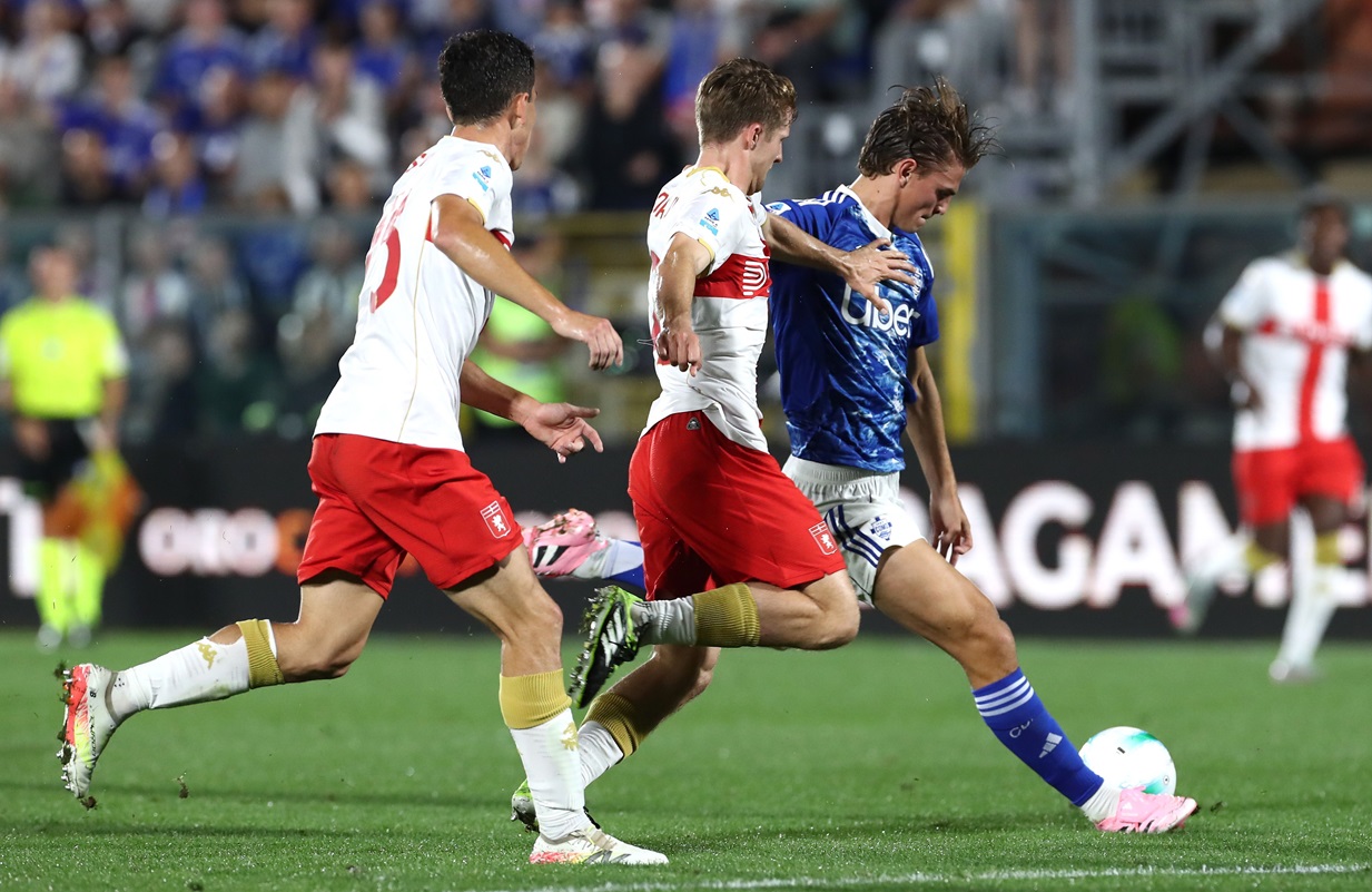 El argentino puso el 1 a 0 para Como ante Genoa a los 12 minutos. Nico Paz metió otro golazo en Serie A y lleva 2 en 3 partidos