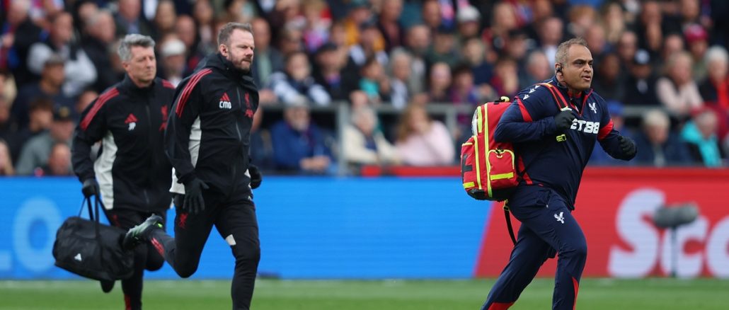 Crystal Palace v Liverpool - Premier League Un fan se desvaneció en pleno Liverpool vs Crystal Palace