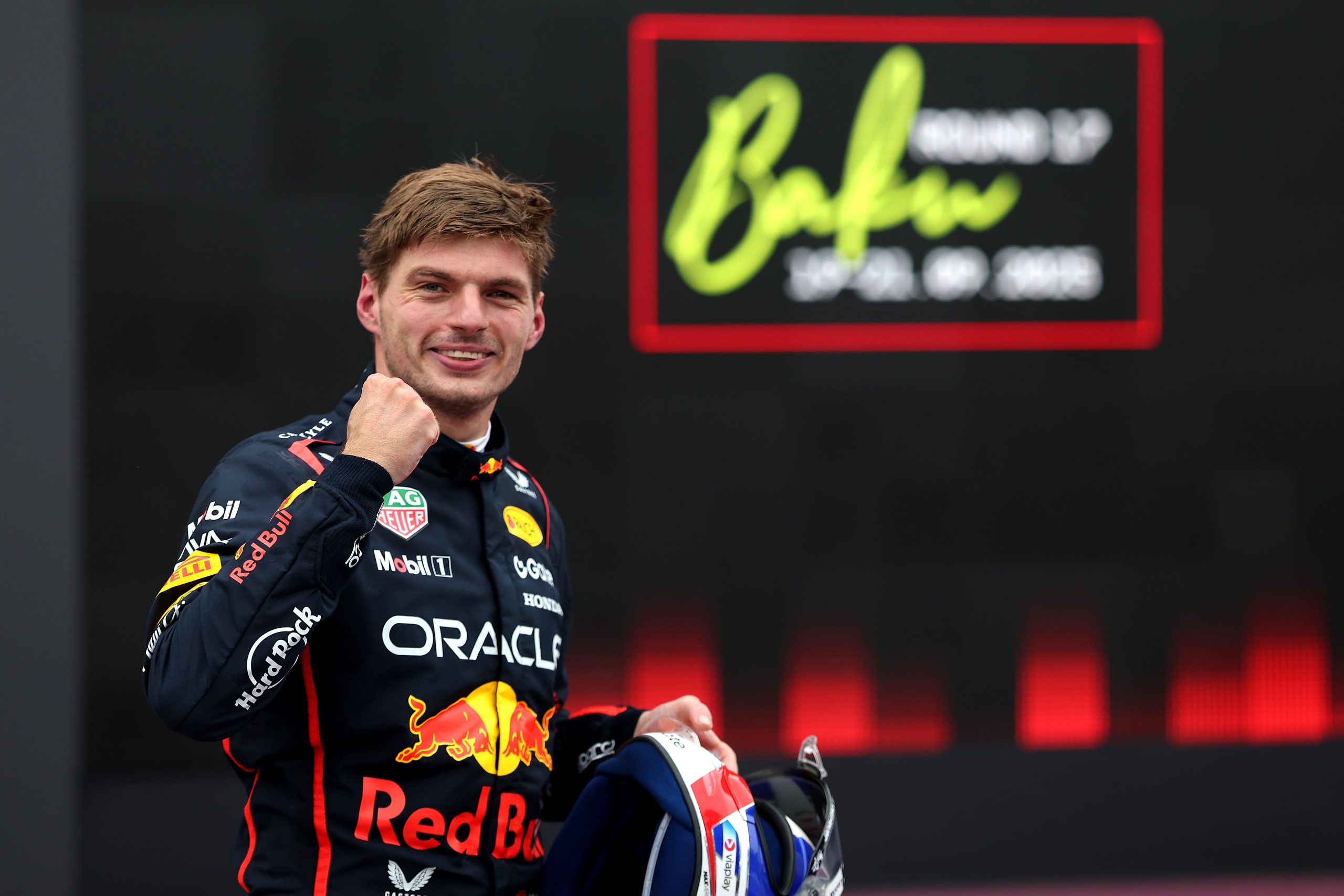 Verstappen gana en Baku de punta a punta