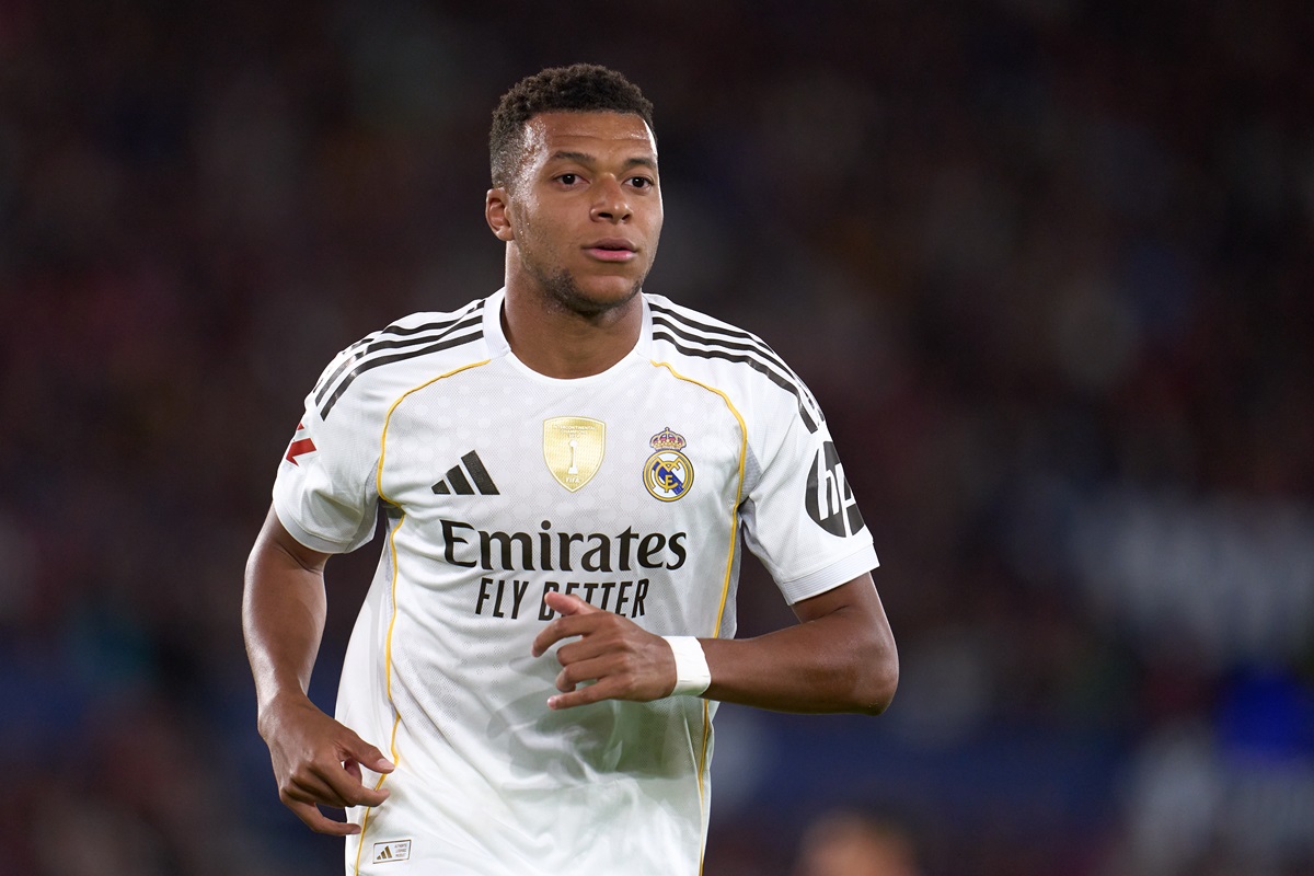 Mbappé llegó a los 60 goles en Champions League e igualó a Van Nistelrooy