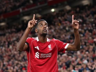 Alexander Isak marcó su primer gol con Liverpool y rompió el cero ante Southampton por EFL Cup.