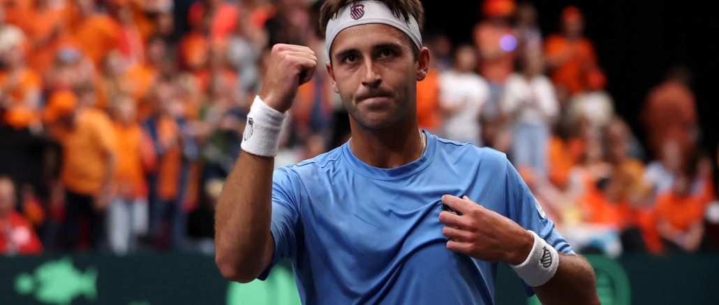 Tomás Etcheverry le dio el primer punto a Argentina en Copa Davis