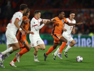 Polonia calentó el grupo y empató 1 a 1 en Países Bajos