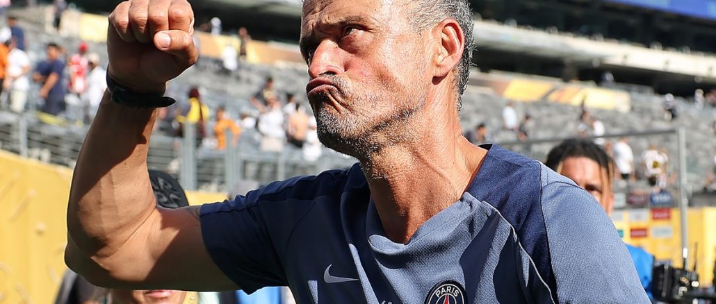 Por segunda vez, Luis Enrique gana el Premio Johan Cruyff Luis Enrique recibió el Premio Johan Cruyff al mejor entrenador del mundo