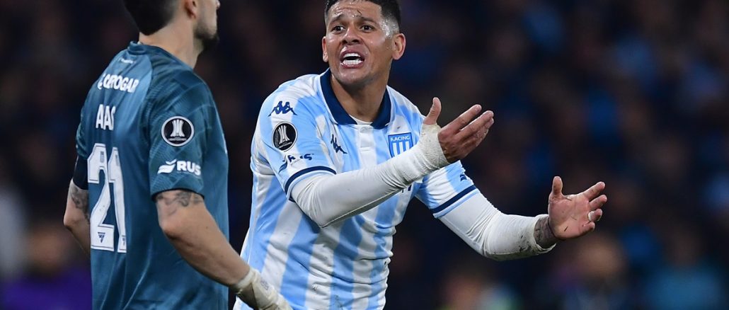 Marcos Rojo y un solo puñado de minutos con la camiseta de Racing Marcos Rojo se pierden los cuartos de final de Copa Libertadores con Racing