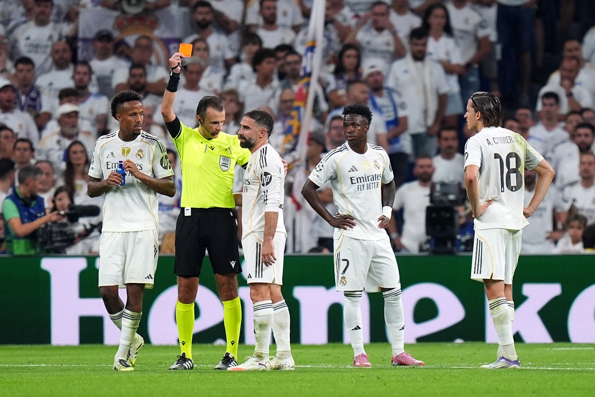Infantil expulsión de Dani Carvajal en Real Madrid ante Marsella
