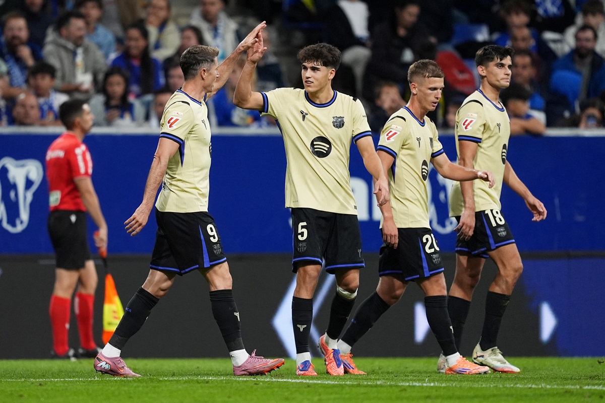 Barcelona lo dio vuelta ante Oviedo y sigue como escolta