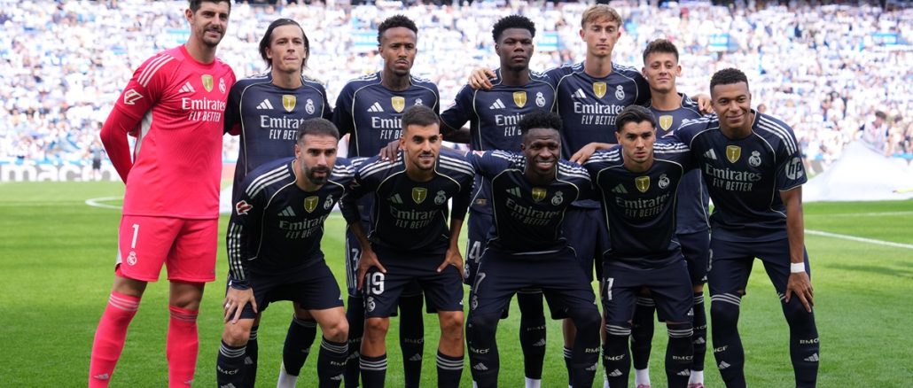 Real Madrid formando ante Real Sociedad por La Liga Respecto al partido del sábado ante Real Sociedad, Real Madrid mete cuatro cambios en el equipo titular para jugar por Champions