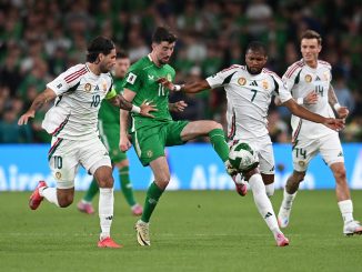 Con diez y replegado, Hungría aguantó, sufrió y le ganó a Irlanda por eliminatorias