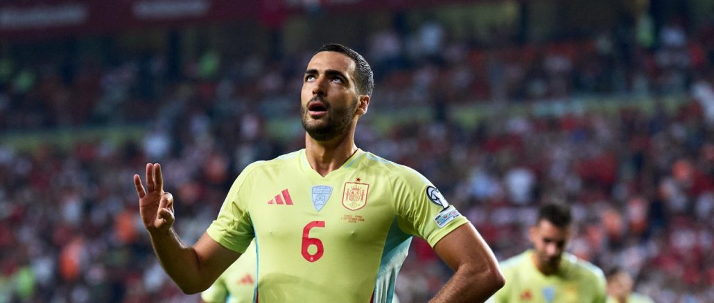 Mikel Merino marcó triplete para España