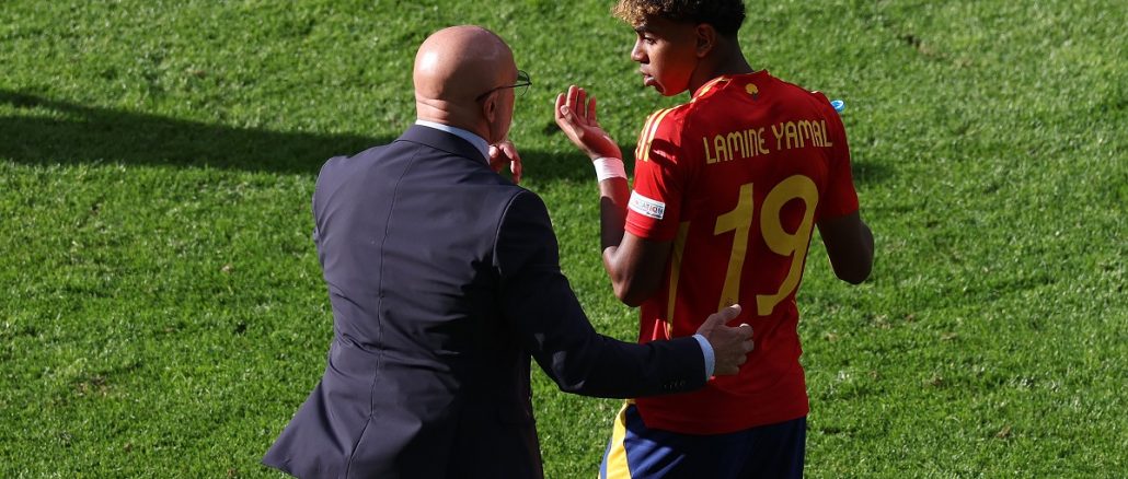 Lamine Yamal y Luis De la Fuente Luis De la Fuente se refirió a Lamine Yamal