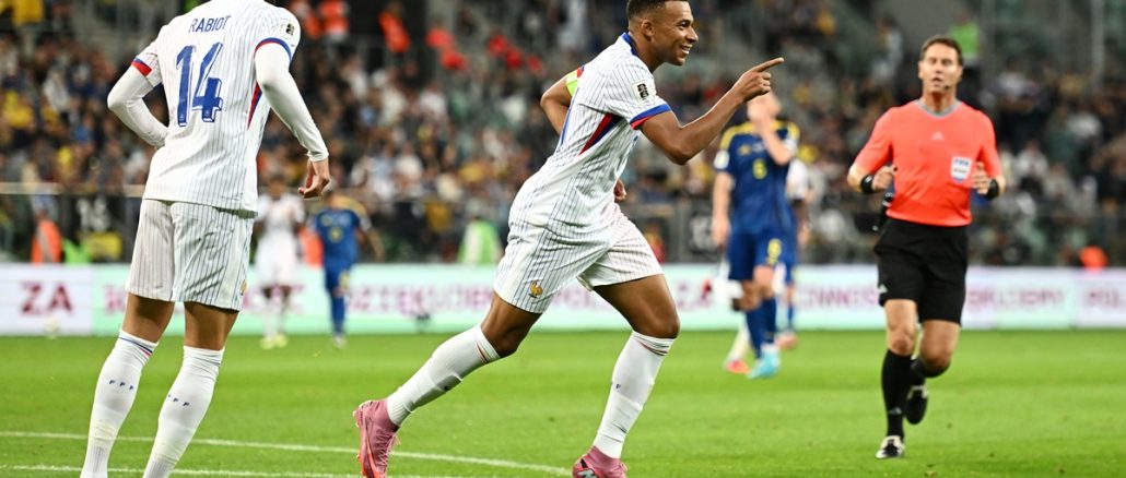 Kylian Mbappé festejó su gol para Francia ante Ucrania Francia sufrió pero empezó la eliminatoria venciendo 2 a 0 a Ucrania