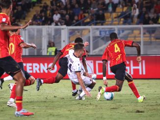 Bologna no aprovechó y empató con Lecce que marcha último