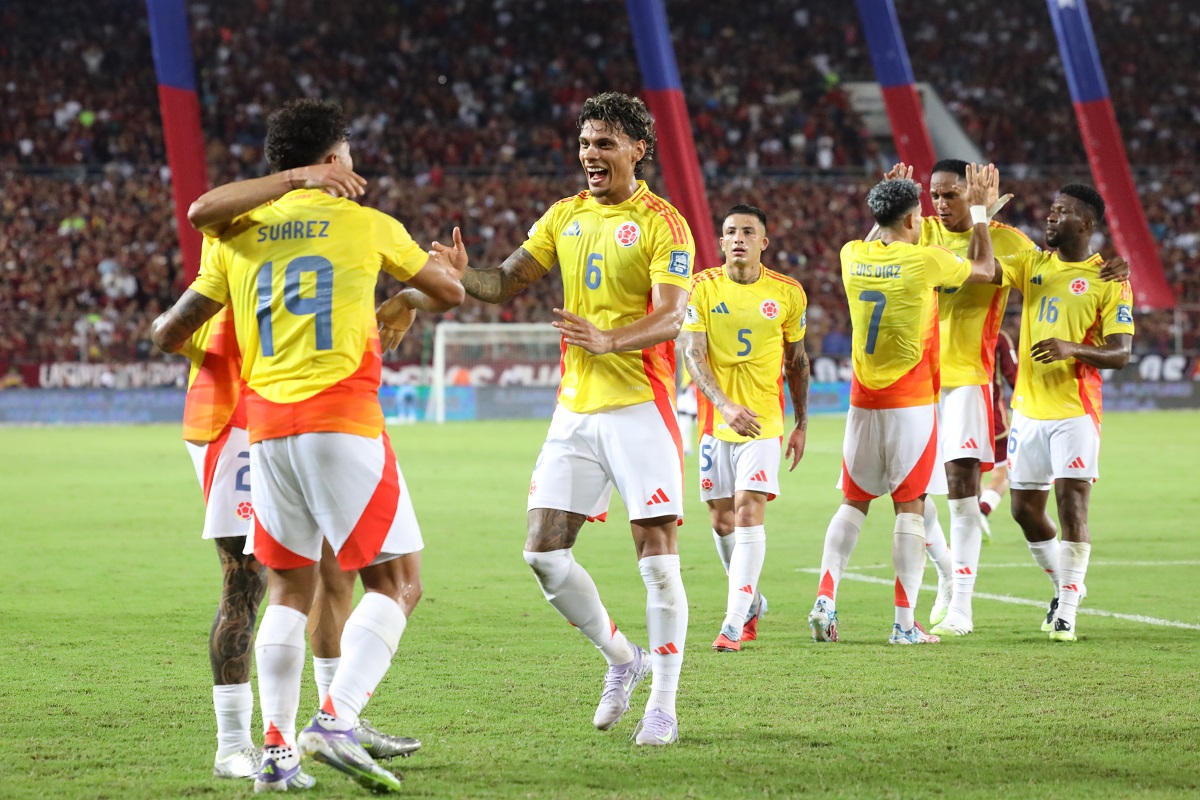 Colombia le arruinó el sueño a Venezuela con un tremendo 6-3 y un póker de Luis Suárez