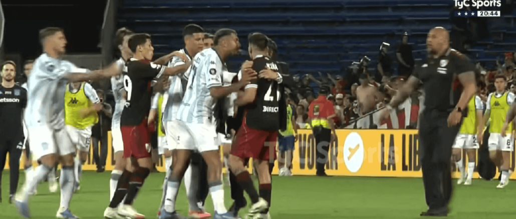 Balboa - Acuña Balboa escupió a Acuña y desató un escándalo tras Racing-River.