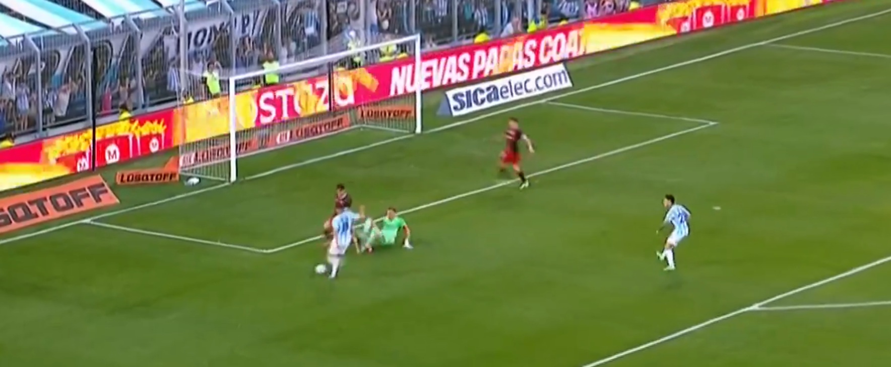 Maravilla Martínez dejó a Racing al borde del empate