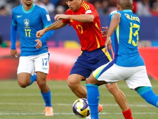 España ganó el mano a mano y eliminó a Brasil