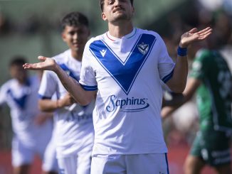 Vélez volvió a la victoria ante Sarmiento