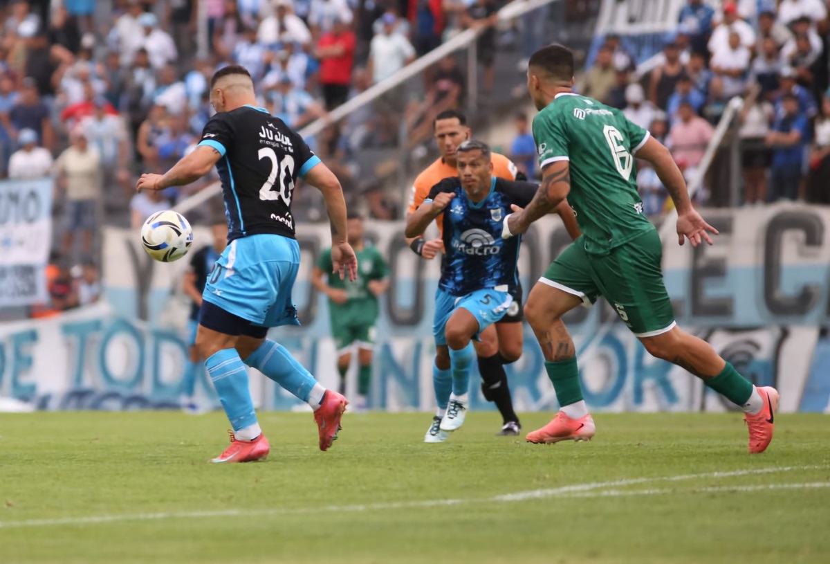 Gimnasia de Jujuy empató con San Miguel y avanzó a cuartos de final