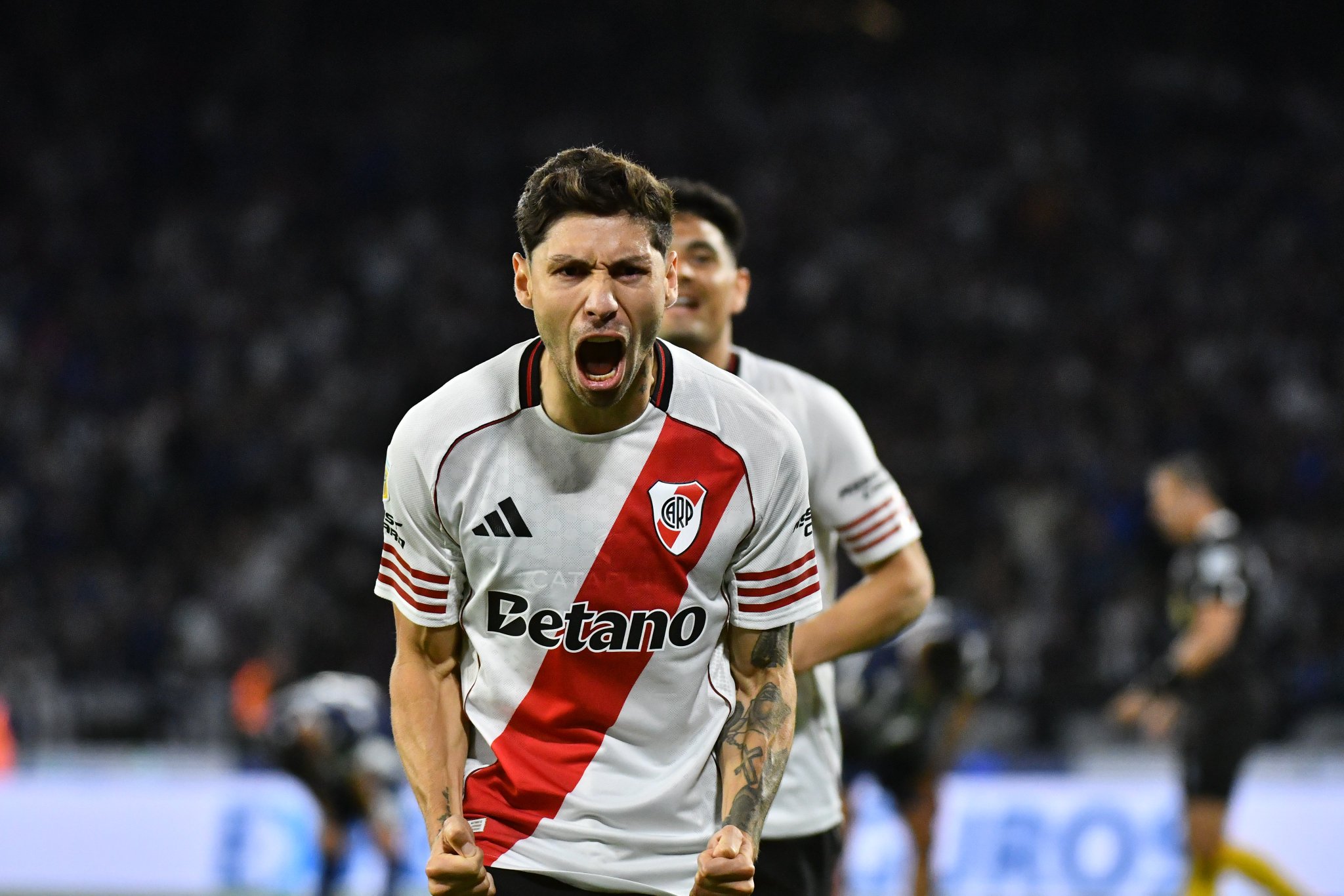 River cortó su racha negativa al vencer a Talleres en el Mario Alberto Kempes.