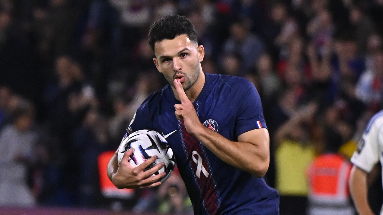 PSG salvó el liderazgo en vibrante 3-3