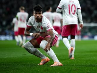 Los Leones jugaron con un hombre de más en el segundo tiempo. Marsella se complicó solo y perdió 2 a 1 con Sporting Lisboa