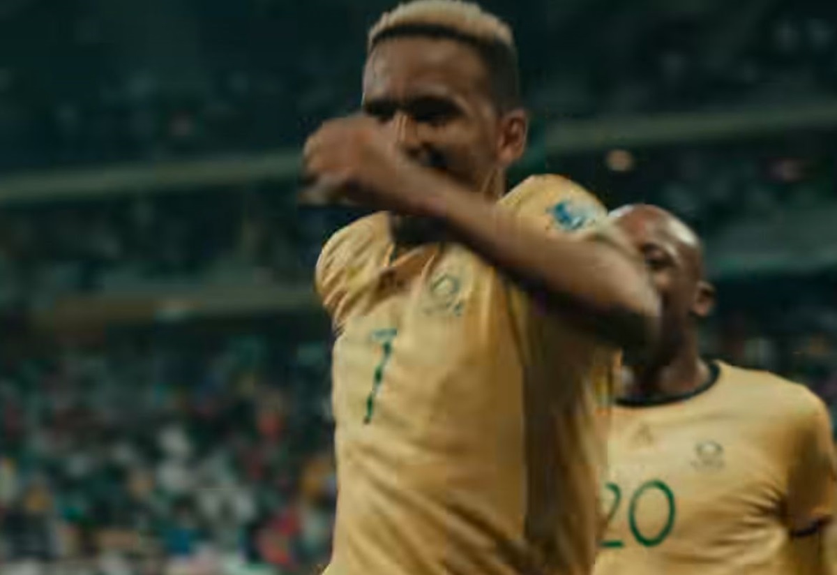 Sudáfrica aprovechó la mano de Nigeria y clasificó al Mundial 2026
