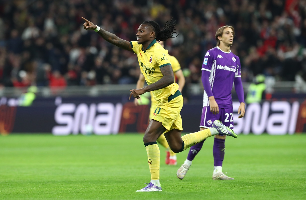 Milan le ganó a Fiorentina y es el único líder en Serie A