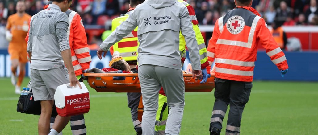 Bayer 04 Leverkusen v 1. FC Union Berlin - Bundesliga Alarmante lesión de Álex Grimaldo en Bayer 04