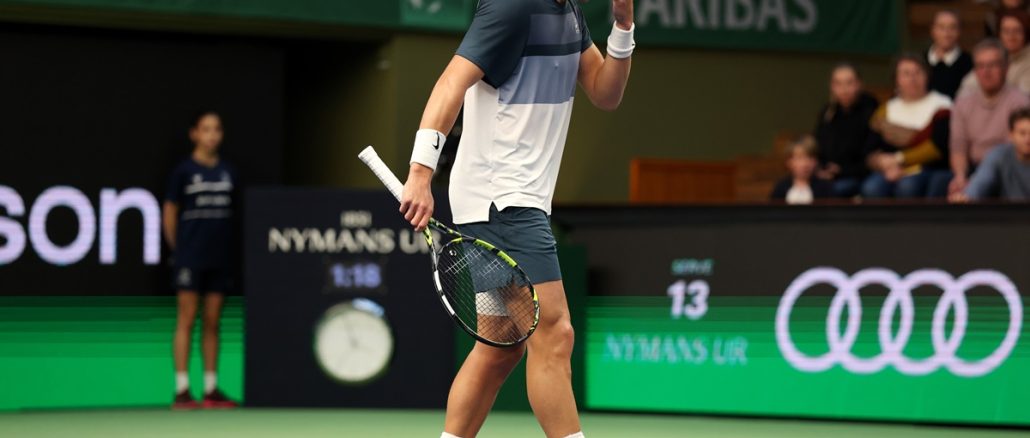 El danés tuvo que abandonar en semifinales en Estocolmo. Holger Rune se rompió el tendón de Aquiles y será baja en 2026