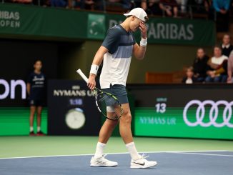 El danés tuvo que abandonar en semifinales en Estocolmo. Holger Rune se rompió el tendón de Aquiles y será baja en 2026