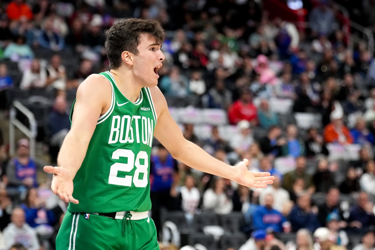 El español es el segundo más joven en arrancar en el quinteto. Hugo González hace historia con su debut titular en Boston Celtics